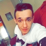 Óscar Carreño Solís, Auxiliar d'infermeria a Gijón