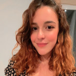 Valeria Macias Cabaco, Cuidadora de mascotes a Huelva