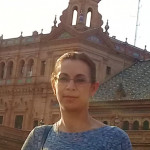 Hanan Baztat, Netejadora a Dos Hermanas