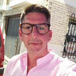 Víctor Manuel Vargas Carcaño, Pet transporter in Sevilla