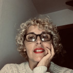 Isabel Acuña, Emprada de llar a Moaña
