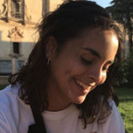 Elena Villadoniga, Paseadora de perros en Alcalá de Henares