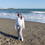 Lis Martinez Sica, Waitress in Málaga