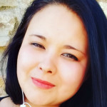 Miyuki Hanasaka Mauriz, Emprada de llar a Parres