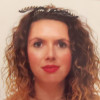 Monica Fuertes, Auxiliar d'infermeria a Llanera