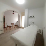 Afra Costa, Quiromasajista en Girona
