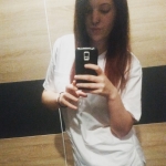 Karla Vázquez, Auxiliar d'infermeria a Grado