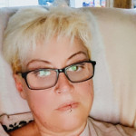 Anna Casado, Beautician in Mieres