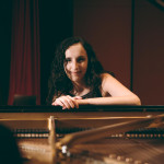 Maya Garcia, Pianist in Valencia