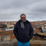 Antonio Bello Reyes, Redactor de continguts en anglès a Madrid