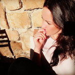Nuria Parra, Singer in Madrid