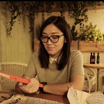 Mònica Su, Waitress in Valencia