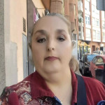 Angi Vidal, Caregiver of elderly in Reus