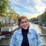 Ruth Acuña, Netejadora a Santander