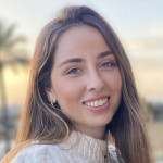 Angela Valverde León, Animadora infantil a Sevilla