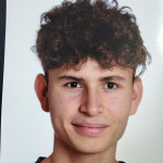 Oriol Arans Quereda, Waiter in Albacete