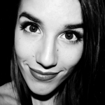 Isa Salmerón, Waitress in Valencia