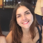 Lucía Díaz, Cuidadora de mascotes a Sevilla