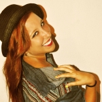Auxi Km, Waitress in Sevilla