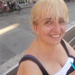 Maria Ràmia, Passejadora de gossos a Torredembarra