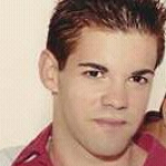 Oscar Cortés, Auxiliar de geriatria a Cáceres