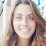 Lore Mangana, Monitora de lleure a Vigo