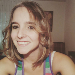 Amaia Sádaba, Passejadora de gossos a Madrid
