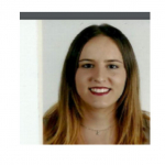 Sandra Huray, Passejadora de gossos a Toledo