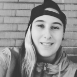 Luna Delgado, Professora de surf a Rincón de la Victoria