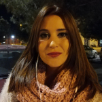 Noemi Chichurri Garduño, Cuidadora de mascotas en Sevilla