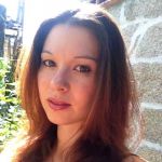 Vicky Beecky's, Emprada de llar a Ourense