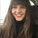 Nerea Carballo, Caregiver of elderly in León