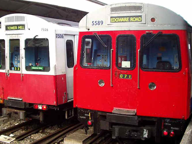 London Underground Trains that will get you Wimbledon Lawn Tennis Championships District line tube trains