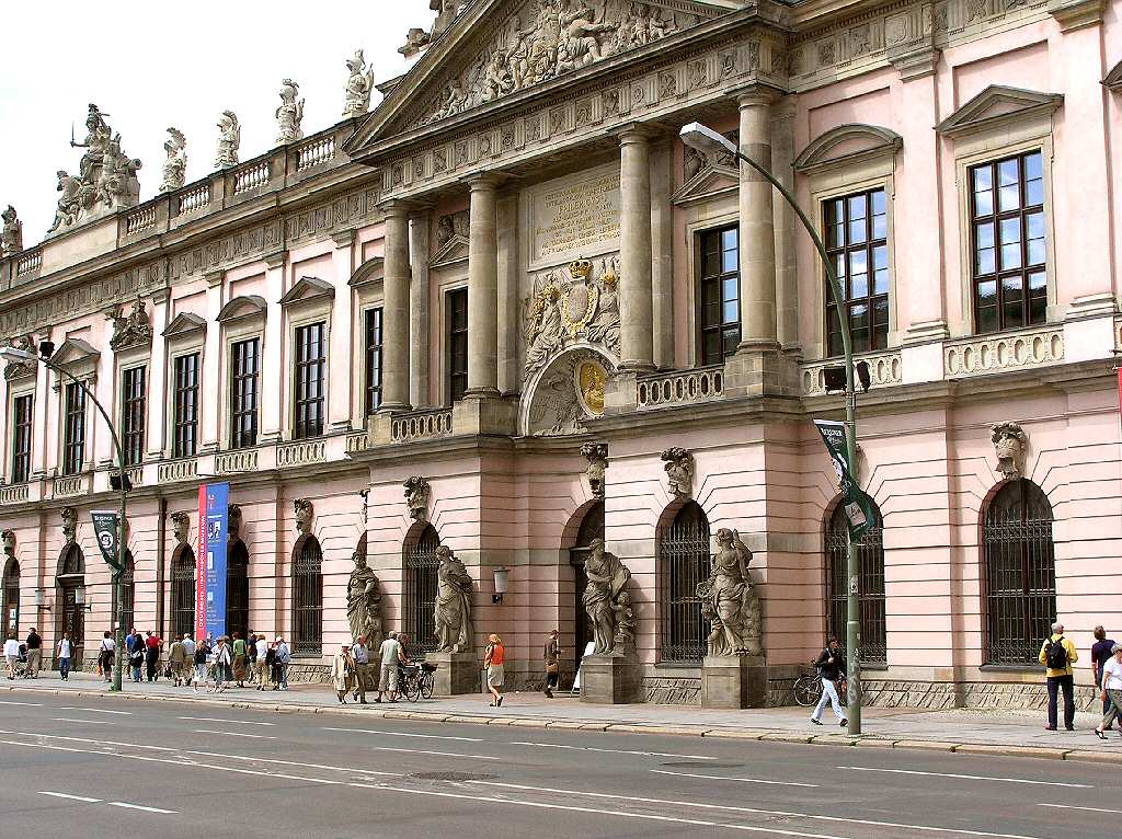 Berlin's elegant boulevard Unter den Linden Unter den Linden