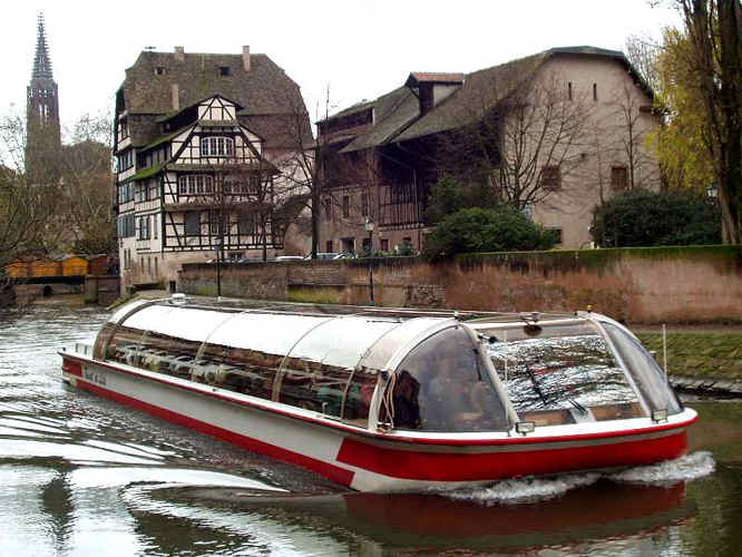 Strasbourg Christmas Market Xmas Markets guide Strasbourg Xmas Market boat cruise