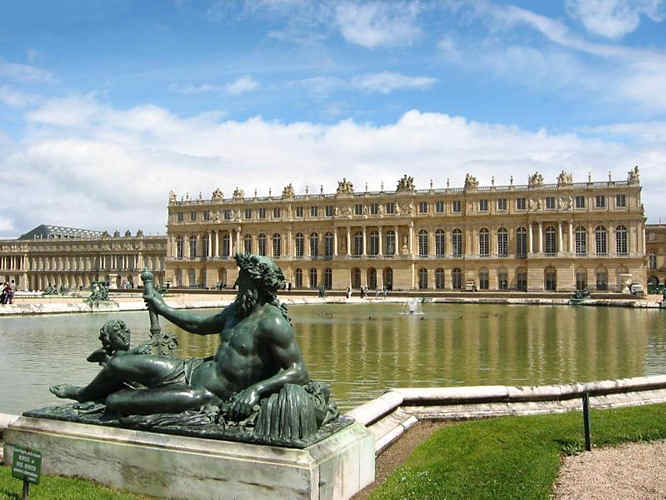 Rear view of the Chateau de Versailles Chateau de Versailles