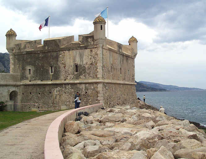 Promenade du Soleil meets the Quay de Monleon Menton France Promenade du Soleil