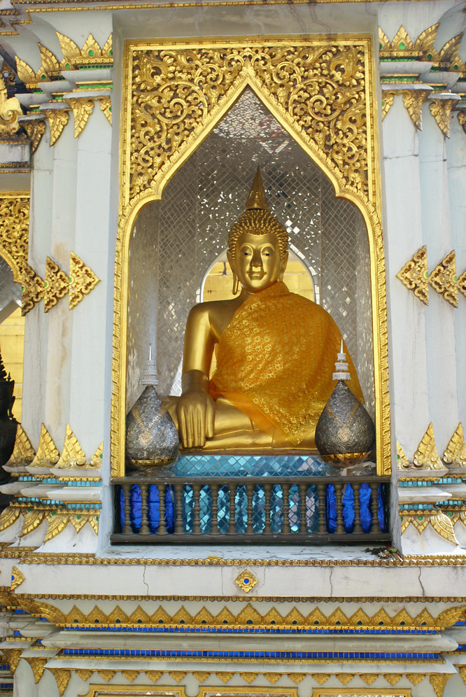 Chiang Mai's Wat Chomphu Golden Chedi Temple Wat Chomphu Golden Chedi Temple
