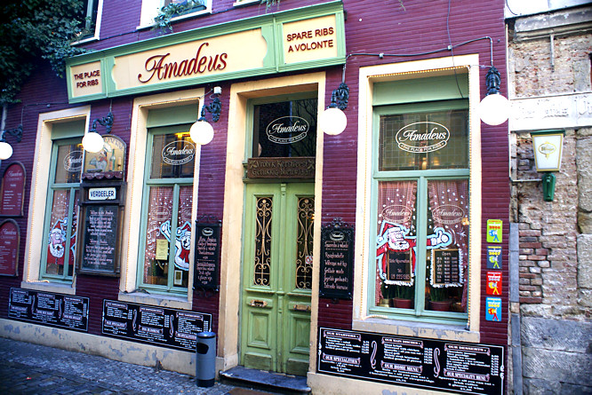 Ghent Patershol Old town Area Amadeus the place for ribs located in a road called Plotersgracht gent patershol food