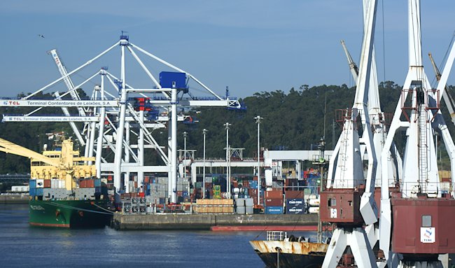 The Modern container port of Matosinhos which now serves the Porto region Modern container port of Matosinhos