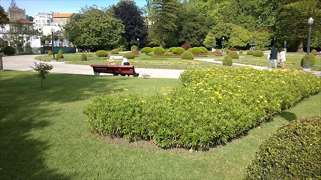 This is the flower garden by the entrance to the Crystal Palace Park and Gardens in Porto Porto Palacio de Cristal