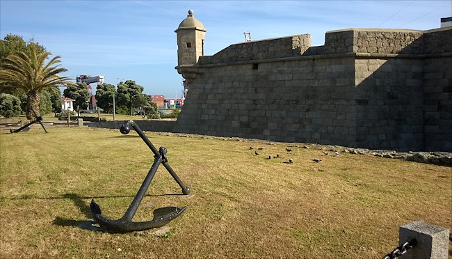 The side view of the Forte de Leca da Palmeira and one of its watchman towers. Forte de Leca da Palmeira