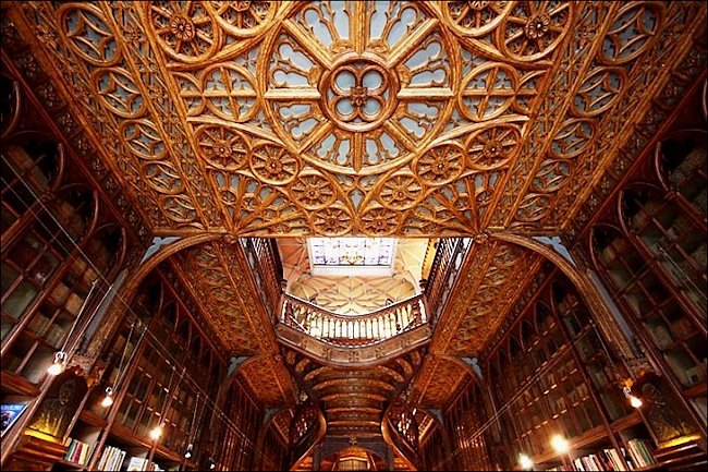 The Livraria Lello Irmao Book Shop that helped inspire J.K.Rowling to write the Harry Potter book series Livraria Lello Irmao Book Shop