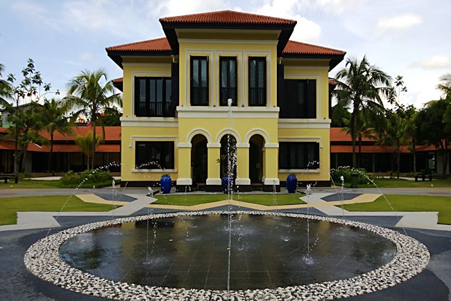 The Malay Heritage Centre and Royal Palace for the Sultans of Singapore The Sultans of Singapore's Royal Palace