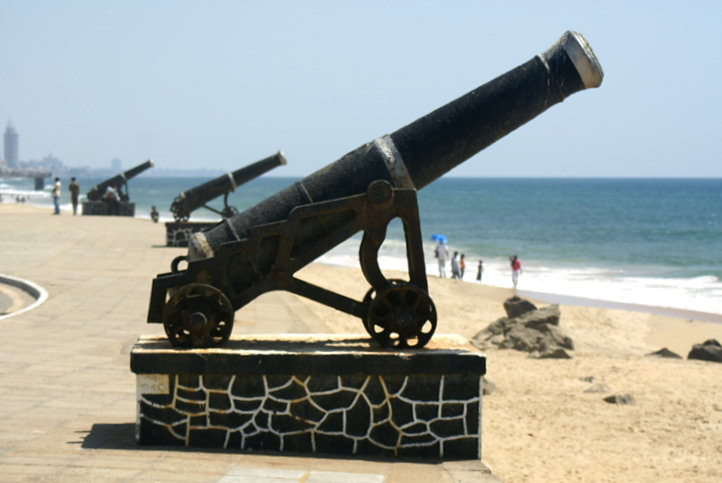 Chaity Road old Cannons in Colombo Fort Sri Lanka Chaity Road old Cannons
