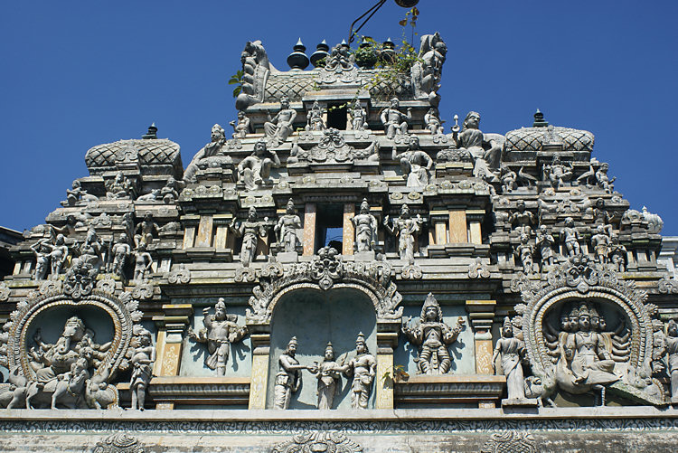 Top of the middle Colombo Old and New Kathiresan Kovils Hindu Temples in Pettah Temples in Pettah