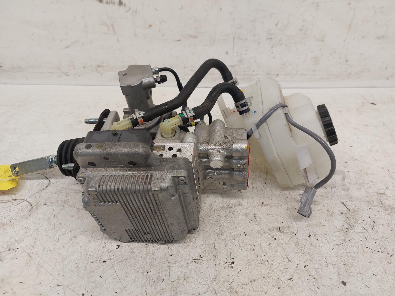 2014-2021 Lexus Nx Abs Pump | Charles Trent