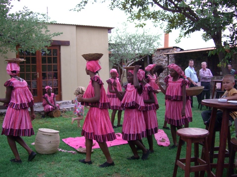 Etosha Safari Lodge und Camp - Einweihung Safari Lodge Etosha Safari Lodge und Camp - Einweihung Safari Lodge