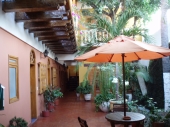 Hotel Tres Banderas