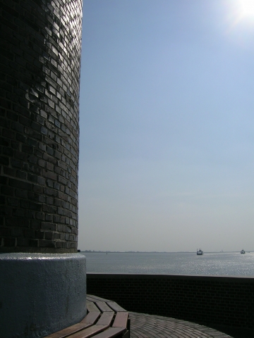 Bremerhaven - Leuchtturm an der Schleuse zum Fischereihafen Bremerhaven - Leuchtturm an der Schleuse zum Fischereihafen